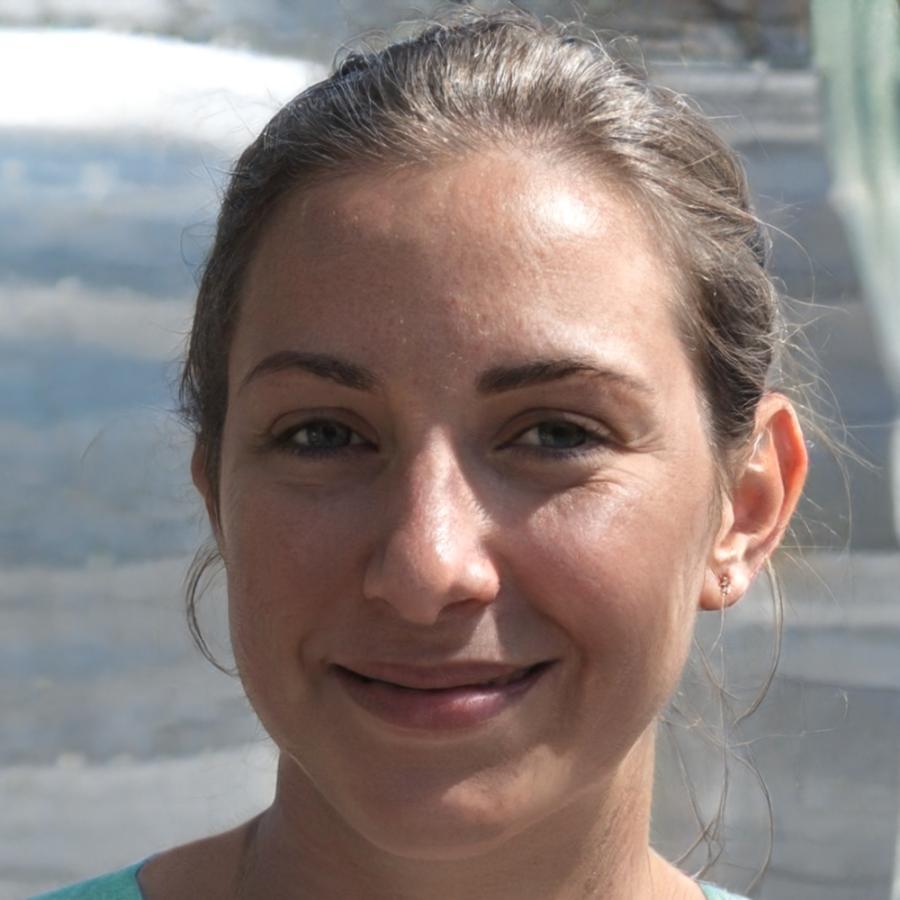 Porträt von Thekla Meisenberg, erfahrene Friseurmeisterin und Dozentin